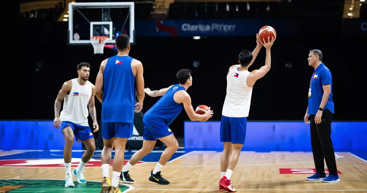 Mga manlalaro ng Gilas Pilipinas sa pagsasanay para sa FIBA World Cup 2027 Qualifiers