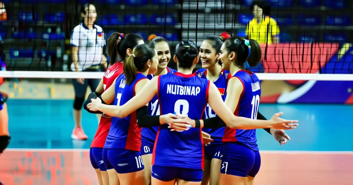 Mga manlalaro ng Alas Pilipinas women's volleyball na nagdiriwang pagkatapos ng isang panalong rally